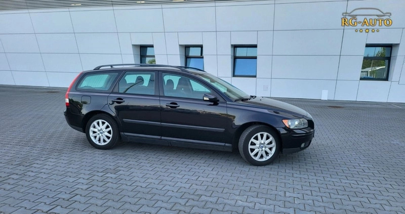 Volvo V50 cena 13900 przebieg: 233000, rok produkcji 2004 z Skierniewice małe 704